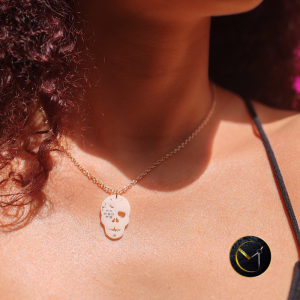 Collier Las Calaveras ivoire végétal et zirconium