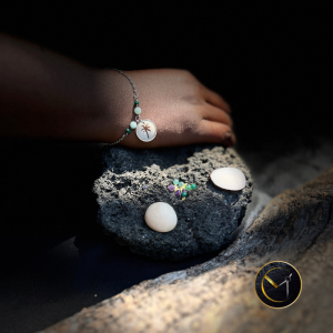 bracelet breloque palmier, ivoire végétal, pierres naturelles, acier inoxydable