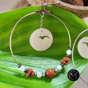 Boucles d'oreilles créoles paille-en-queue en ivoire végétal, pierres naturelles Hématite, nacre, pierre du soleil et acier inox