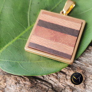 Pendentif, marqueterie, carré, mixte, homme, femme, bijoux, bois de rose, platane, letchi, litchi, bijoux