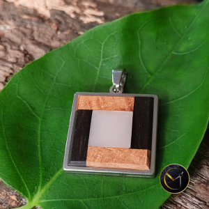 Pendentif, graphique, marqueterie, carré, mixte, homme, femme, bijoux, tamarin, ivoire végétal, ébène, Madagascar, bijoux
