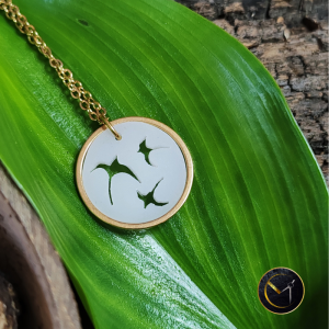 Collier unique symbolique oiseau paille en queue