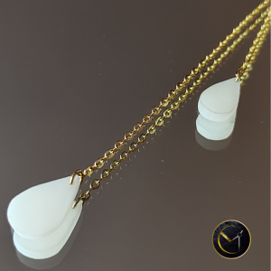 Collier en gouttes d'ivoire végétal